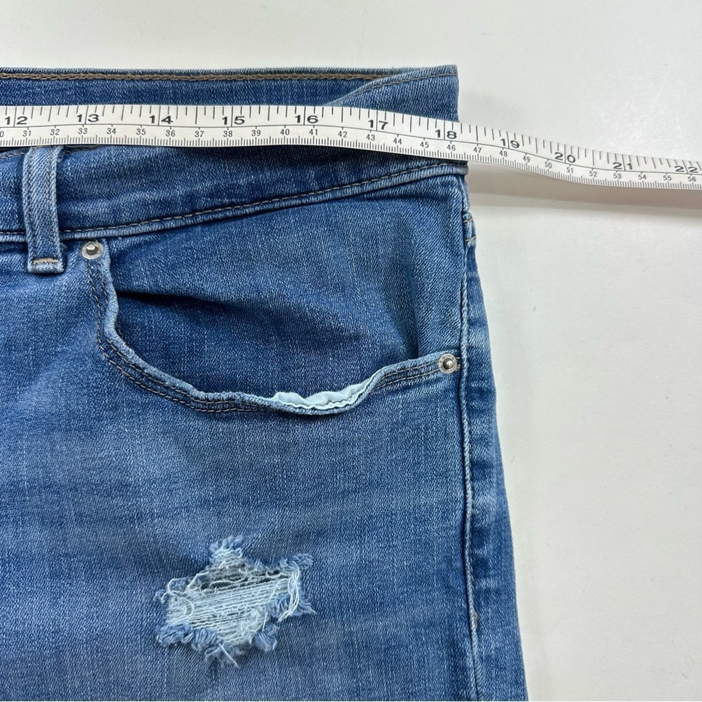 Levi’s Blue Bermuda Denim Shorts Women’s 33 - Picture 6 of 8